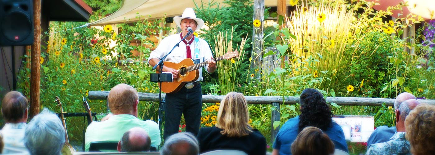 Laughing Horse Lodge entertainment